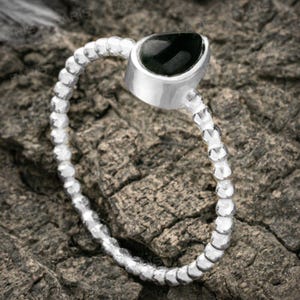 Anello da donna in argento sterling 925 con onice nero taglio marquise e coste a forma di bolla, in confezione regalo