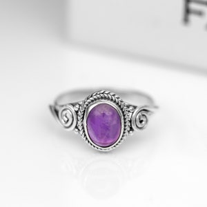 925 Sterling Silver Ladies Oval Cut Purple Amethyst Ring Gemstone Jewellery Gift Boxed