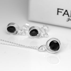 Black Onyx And Zirconia Sterling Silver Ladies Round Pendant Necklace Earrings Set Jewellery Gift Jewelry