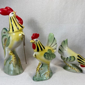 Vintage Set of 3 Hand-Painted Ceramic Chickens Rooster Farmhouse Décor Folk Art Cockerel Chicken 7.5”
