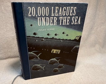 20,000 Leagues Under the Sea by Jules Verne | Scott McKowen Illustrated Hardcover | Sterling 2006 | Dust Jacket