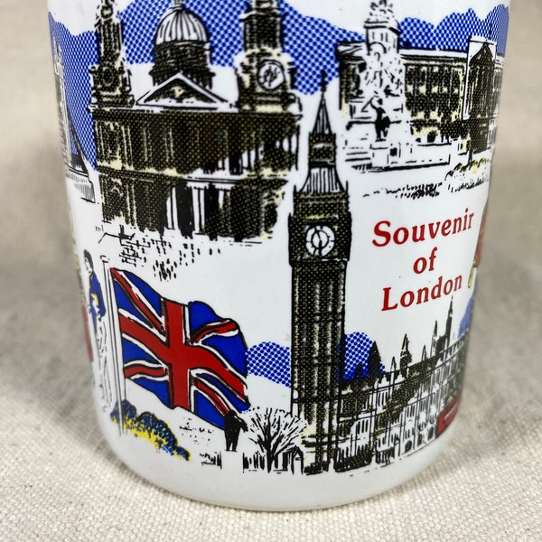 vintage « Souvenir de Londres » Mug | Horse Guard Queens Guard Beefeater Westminster Big Ben Buckingham Palace Saint Pauls Tower Bridge Bus