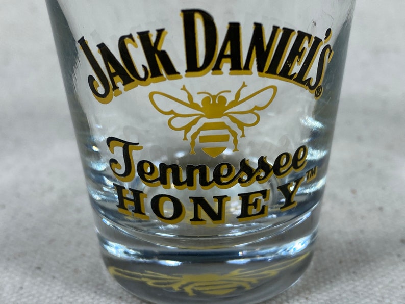 Vintage Jack Daniel\u2019s Tennessee Honey Whiskey Shot Glass Black Yellow Bee Home Bar