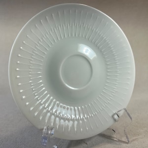 Eight (8) Apart by Hutschenreuther Saucers Replacement White Porcelain Bavaria Germany 5 5/8”