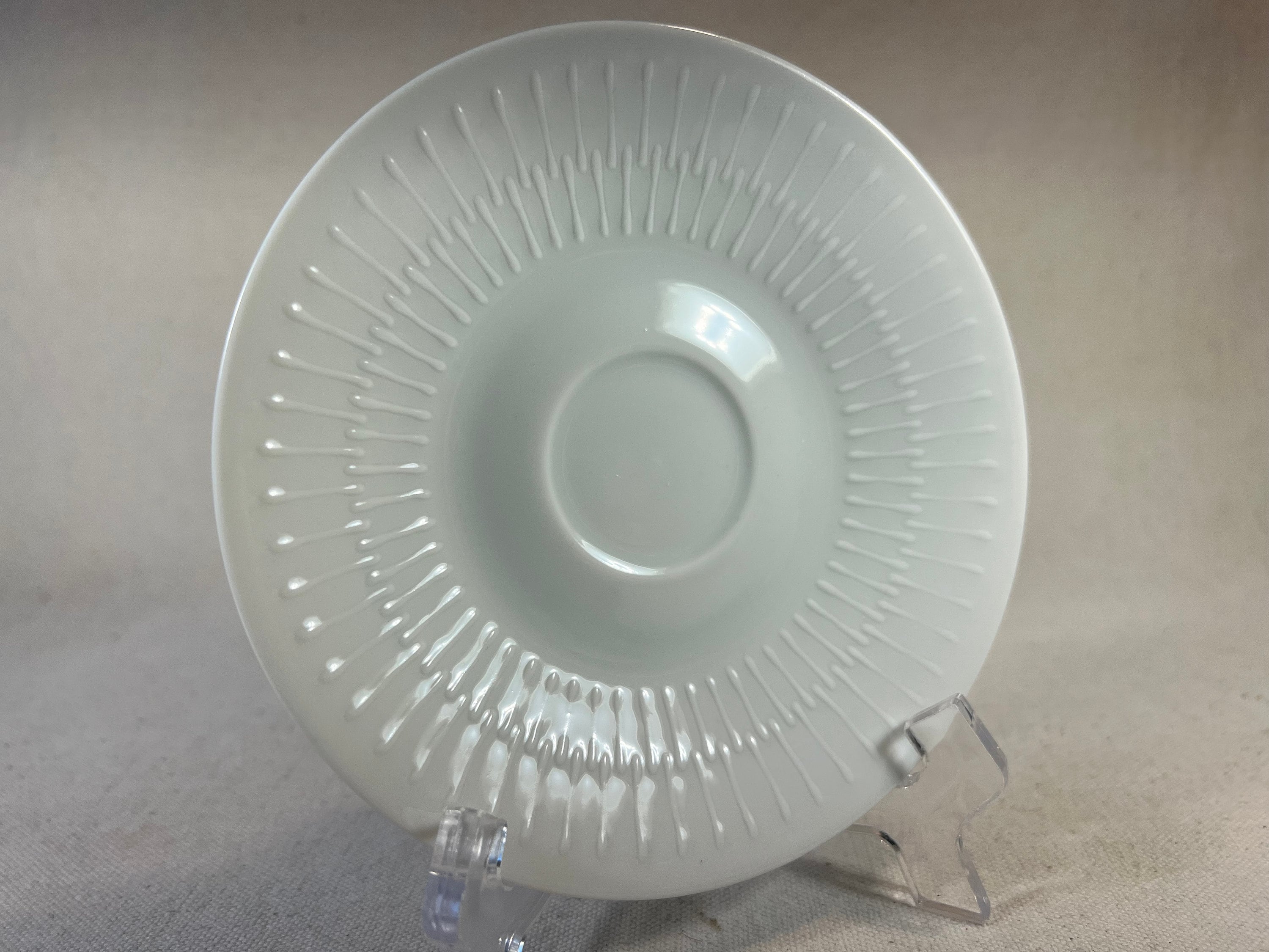 新品希少ドイツ製Hutschenreuther 花模様と美しい金彩ディッシュ6枚