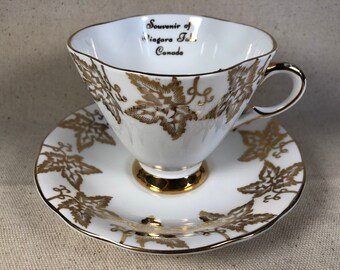 Vintage Niagra Falls Canada Royal Windsor Bone China Teacup & Saucer England Gilt Gold Maple Leaf
