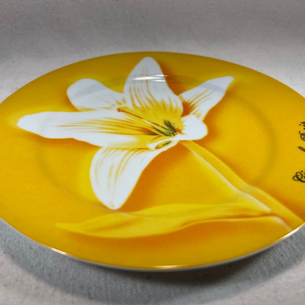 Givenchy Paris Yellow White Lily Porcelain Plate Fleurs de Parfums