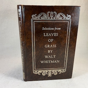 Leaves of Grass autorstwa Walta Whitmana | Vintage Hardcover Brown Gold Poetry American Literature Book | Avenal Press 1961