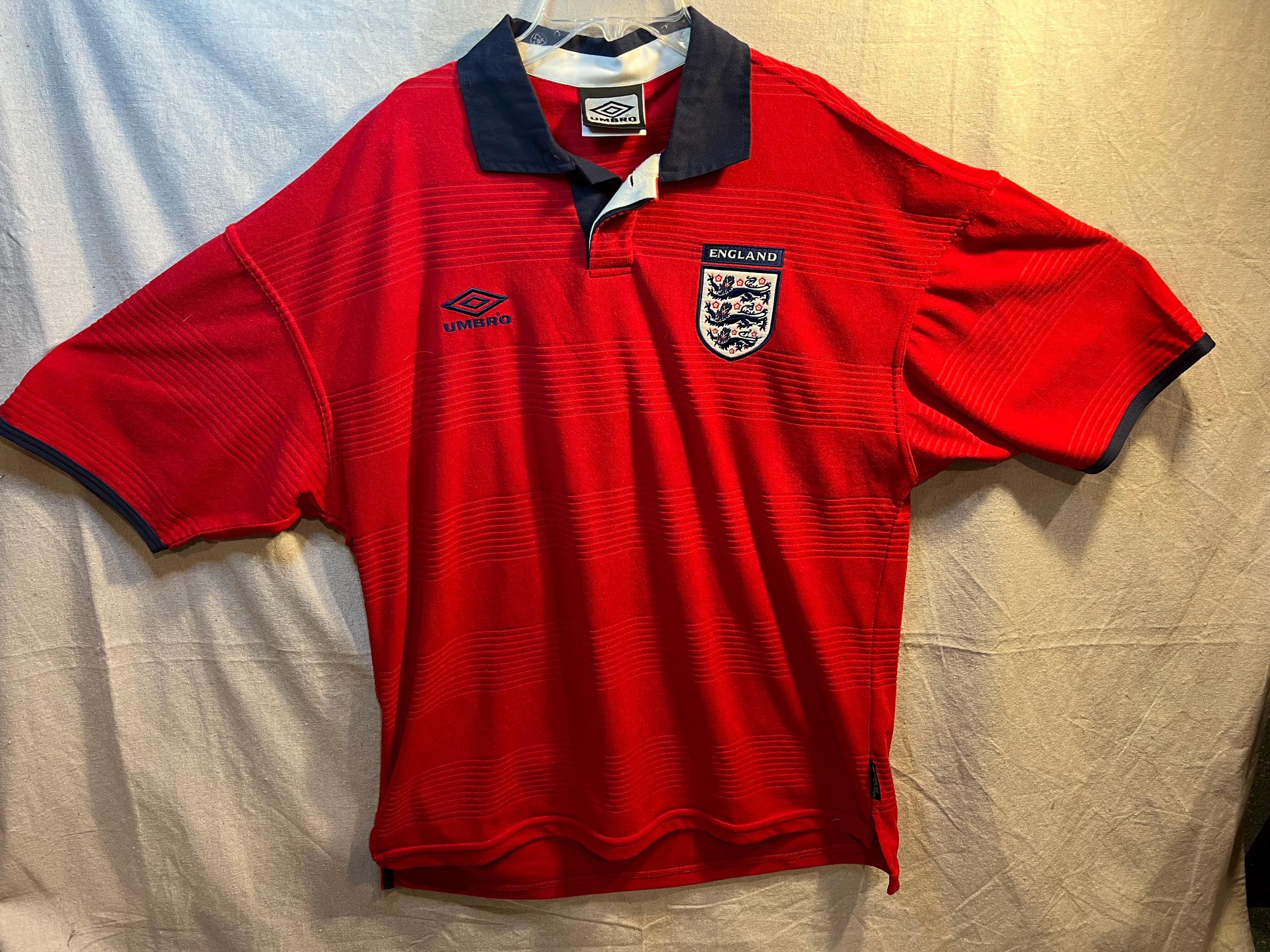 Vintage Y2K Red England Umbro Soccer Jersey (L/XL