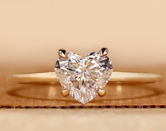 ラボグロウンダイヤモンドハートリング：ゴールドソリティア婚約指輪