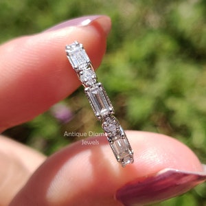 Round and baguette wedding band hotsell