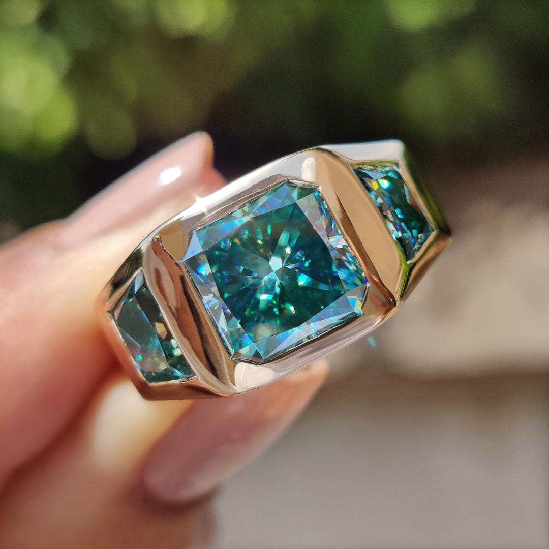 newデザイン】輝く モアサナイト ダイヤ リング K18PG newデザイン