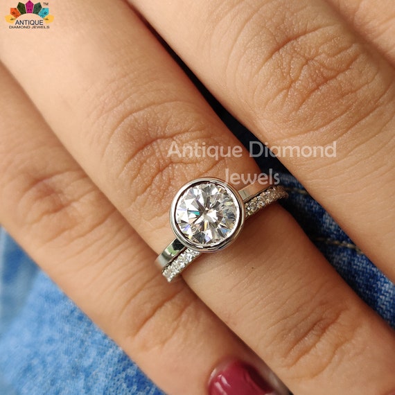 Platinum Bezel Set Round Shaped Diamond Solitaire Ring