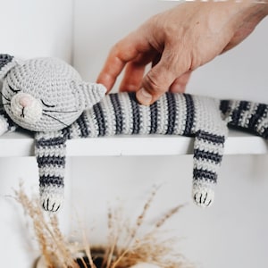 Crochet Cat Pattern – Sleepy Striped Amigurumi Kitty, Easy PDF Tutorial in 4 Languages