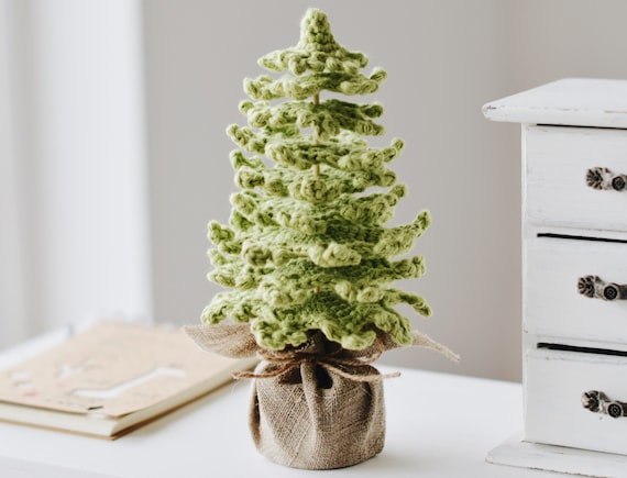 Farmhouse Christmas Tree Crochet Pattern: 8