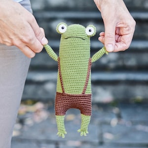 Frog Crochet Pattern, Amigurumi Frog PDF Tutorial image 2