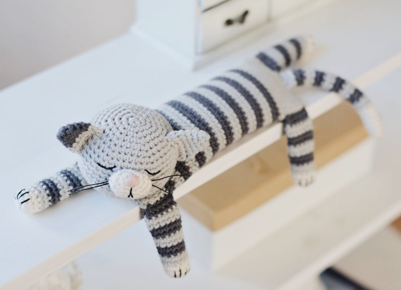 Easy Sleepy Cat Crochet Pattern / Striped Amigurumi Cat Tutorial PDF image 8