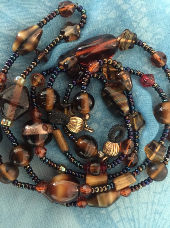 Vintage Beaded eyeglass holder Gem