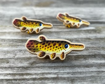 Longnose Gar Fish Wooden Pushback Pin Badge