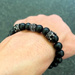 Kings Crown - Mens Pavé Black Diamond wristband / bracelet on black gemstones