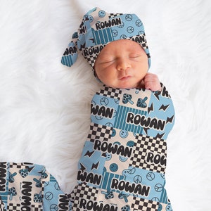 Personalisierte Baby Boy Swaddle Decke Hut Set, Smiley Swaddle, blaues Krankenhaus offenbaren Outfit Baby Junge Babypartygeschenk, Decke Jungen erhalten