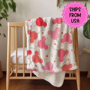 Personalized Pink magical mouse blanket, girls disney blanket, micky and minnie mouse blanket, disney gifts under 100, toddler blanket image 1