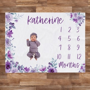 Gepersonaliseerde mijlpaaldeken, paarse bloemen mijlpaaldeken baby, maandelijkse groeideken