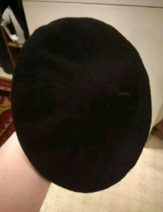 VINTAGE BASQUE BERET!