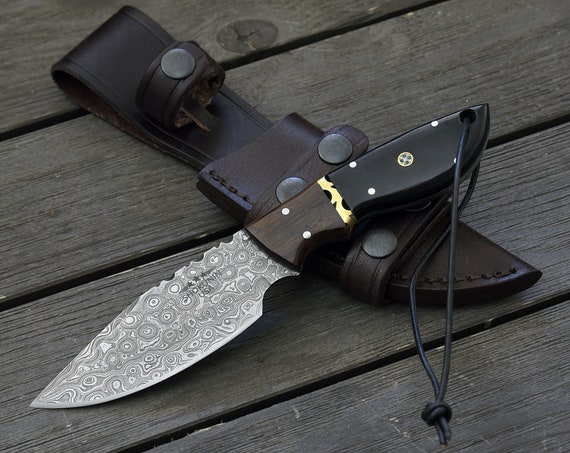 9" DAMASCUS KNIFE, Damascus Steel Hunting Knife, Skinning Knife, Exotic Rose Wood & Bull Horn Handle, Personalized Knife, Engraved Gift