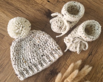 Baby Bobble Hat and Booties Set | Crochet Baby Booties & Hat | Baby Booties | Baby Hat | Gender Neutral | Baby Gift Set | Coming Home Outfit