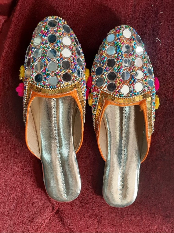 traditional indian women's shoes