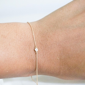 14k Gold Diamant Armband, Diamant Lünette, Zierliches Diamant Armband, Diamant Solitär, Geschenke für sie, Minimalistischer Schmuck, schwarzer Freitag Verkauf