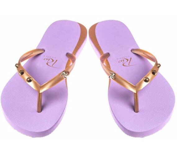 womens purple flip flops