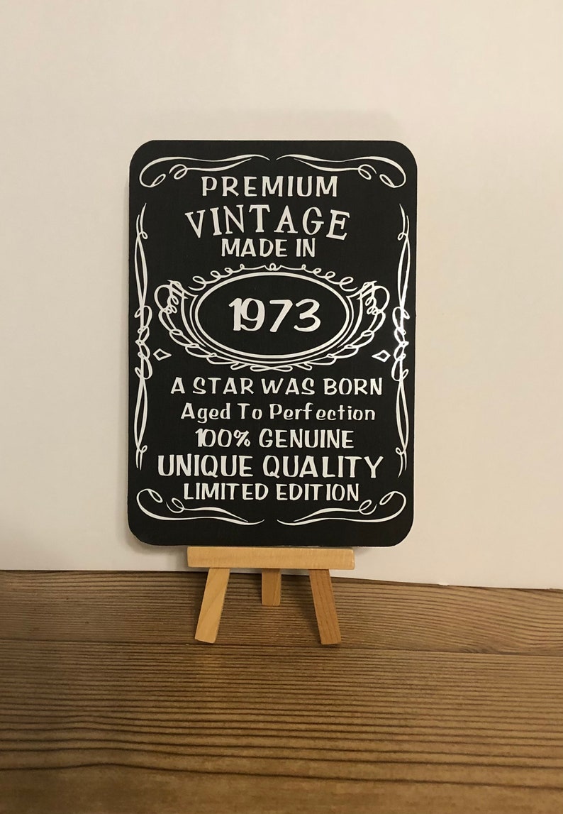 Personalized year sign. Wood, Hand Painted, Vinyl Lettering, Fun man cave sign, fun she shed sign. 6.5"x4.5". bild 2