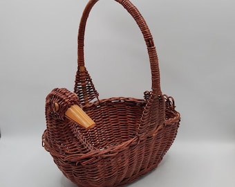 Duck Shaped Wicker Basket - Vintage