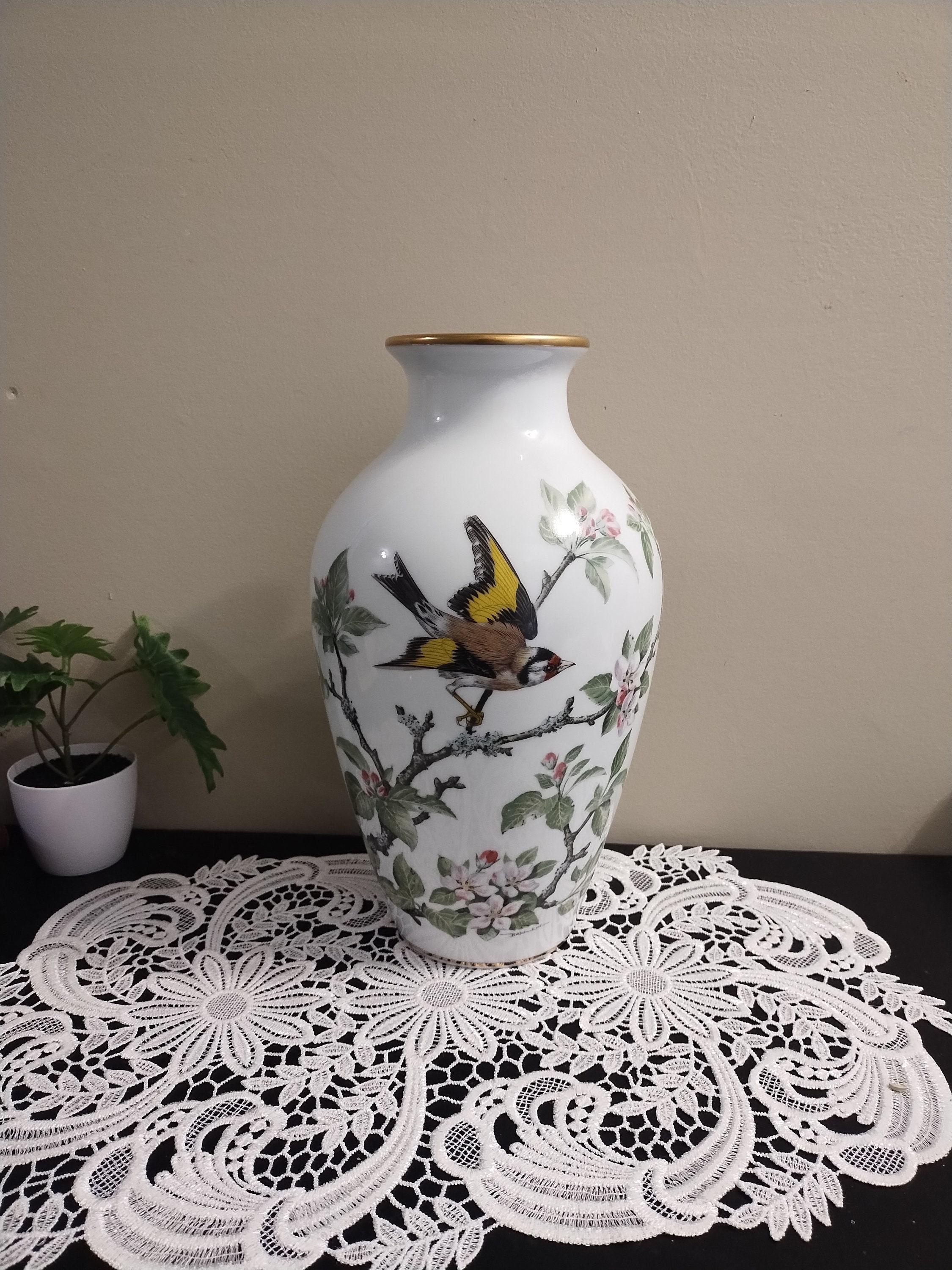 Meadowland Bird Vase - Etsy