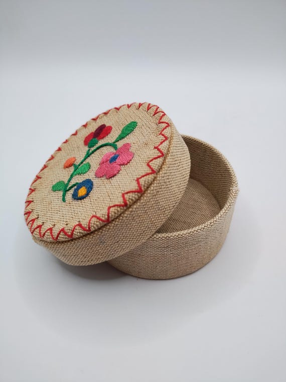 Pretty Embroidered Hungarian Canvas Trinket Box - image 5