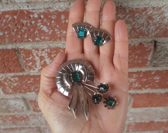 RETRO Sterling EMERALD Green RHINESTONE Set Vintage 1940s Brooch & Screw Back Earrings Set