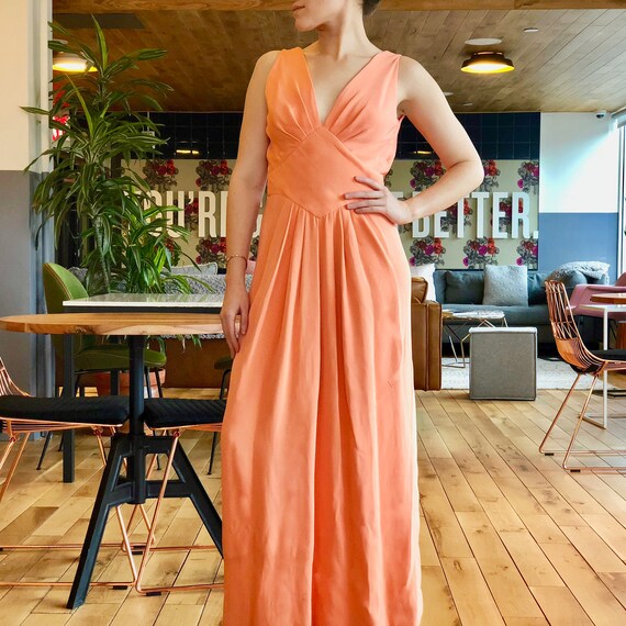 Vintage 1970s Estevez Sleeveless Peach V-Neck Gown