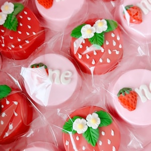 Strawberry Theme Chocolate Covered Oreos