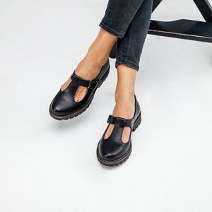 Women Mary Janes  t-strap black leather shoes, flat t strap mary jane shoes