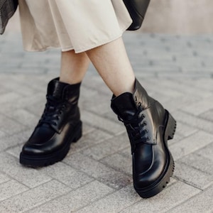 Womens Lace up Leather black boots, ankle brutal Boots