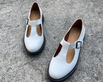 White Mary Janes women, mary jane shoes