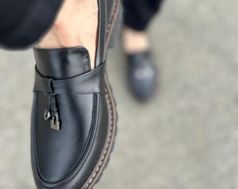 Black leather loafers, comfortable slip-on black shoes