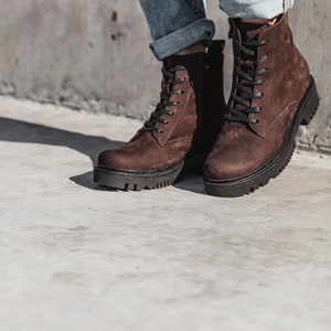 Women brown suede boots, winter boots, autumn shoes, ankle boots Bild 5