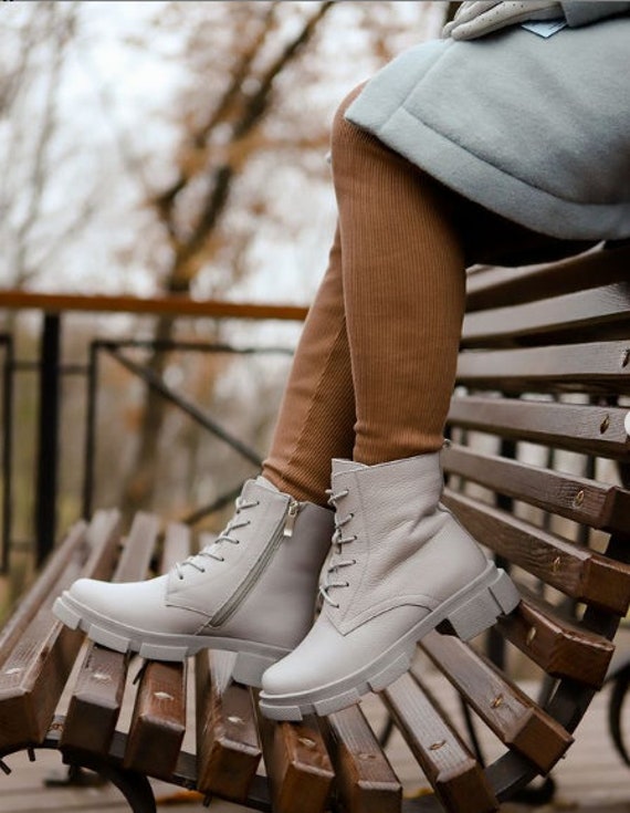 White woman lace up ankle leather boots beige women - Etsy México