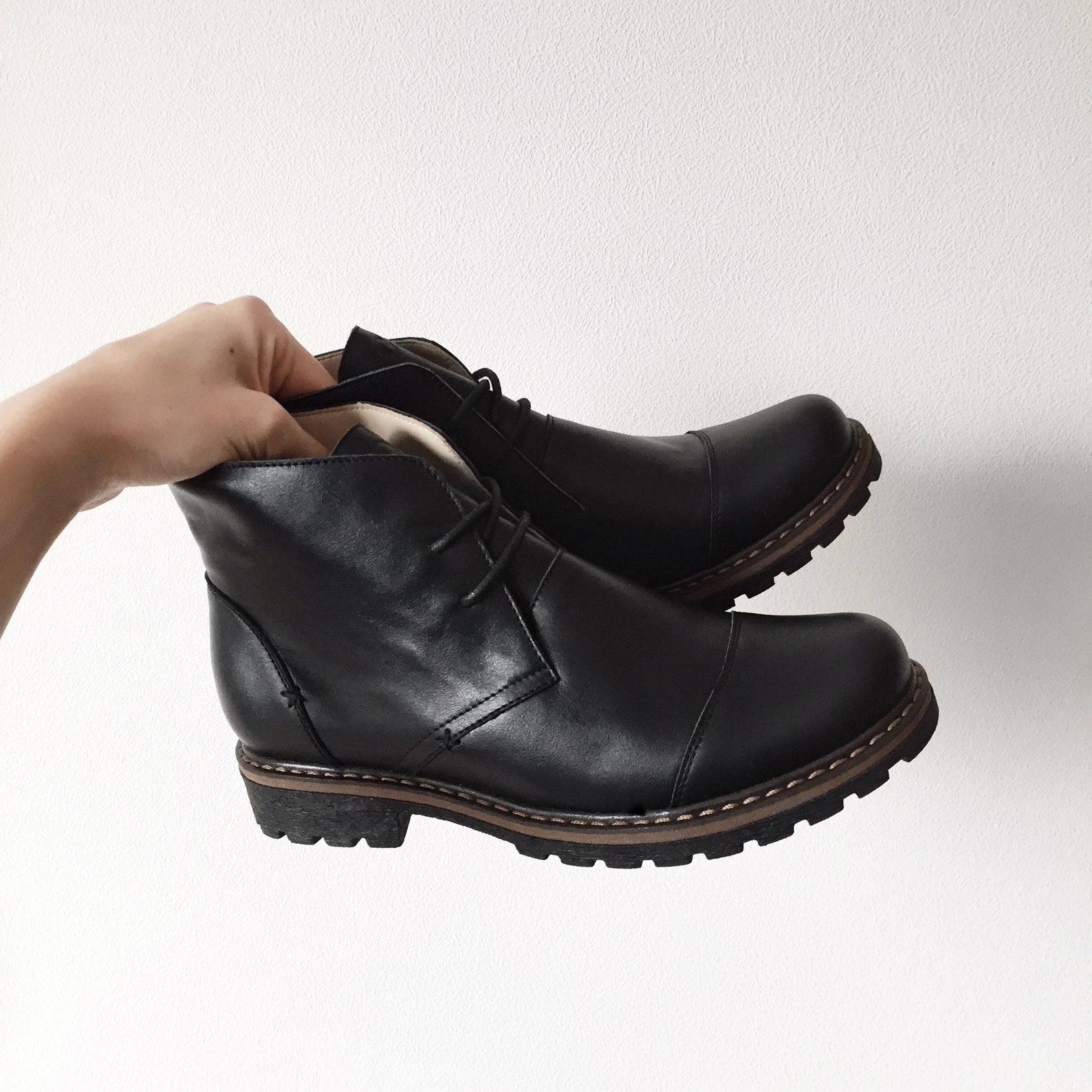 mens black desert boots