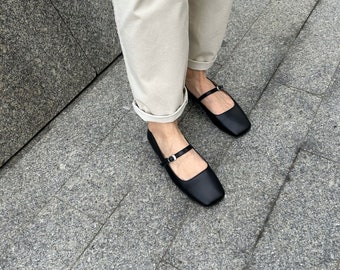 【INCHANT ME】Tie Strap Square Flats Square Toe Mary Janes T-strap Black Leather Square Toe Shoes