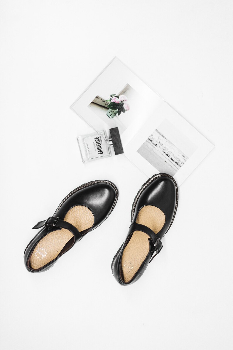 Women black leather classic Mary Jane shoes, flat chunky mary janes image 6