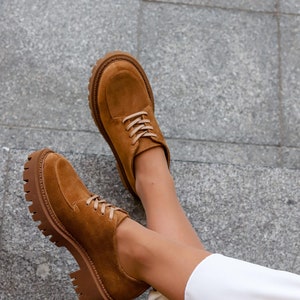 Brown leather women oxford tie shoes